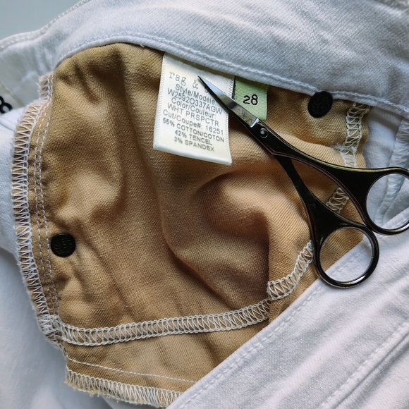 Rag & Bone Dre Capri White Distressed Women's Jeans, Frayed, Stretch, sz 28. - Picture 6 of 16
